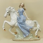 HW-7 Девушка с лошадью