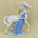 VS-80 Девушка с лошадью