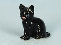 K328 Котёнок черныш сидит