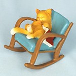 EV17531A Котёнок в кресле