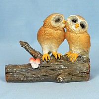 EV18184A Влюблённые совы на бревне