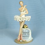 CG04-01 Балерина с кружевной пачкой