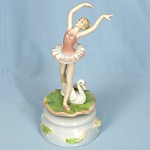 CG04-10 Балерина на заводном вращающем основании музыкальная