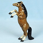 L309 Лошадь на дыбах т.-корич.